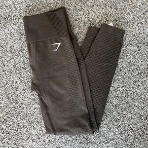 Gym shark leggings